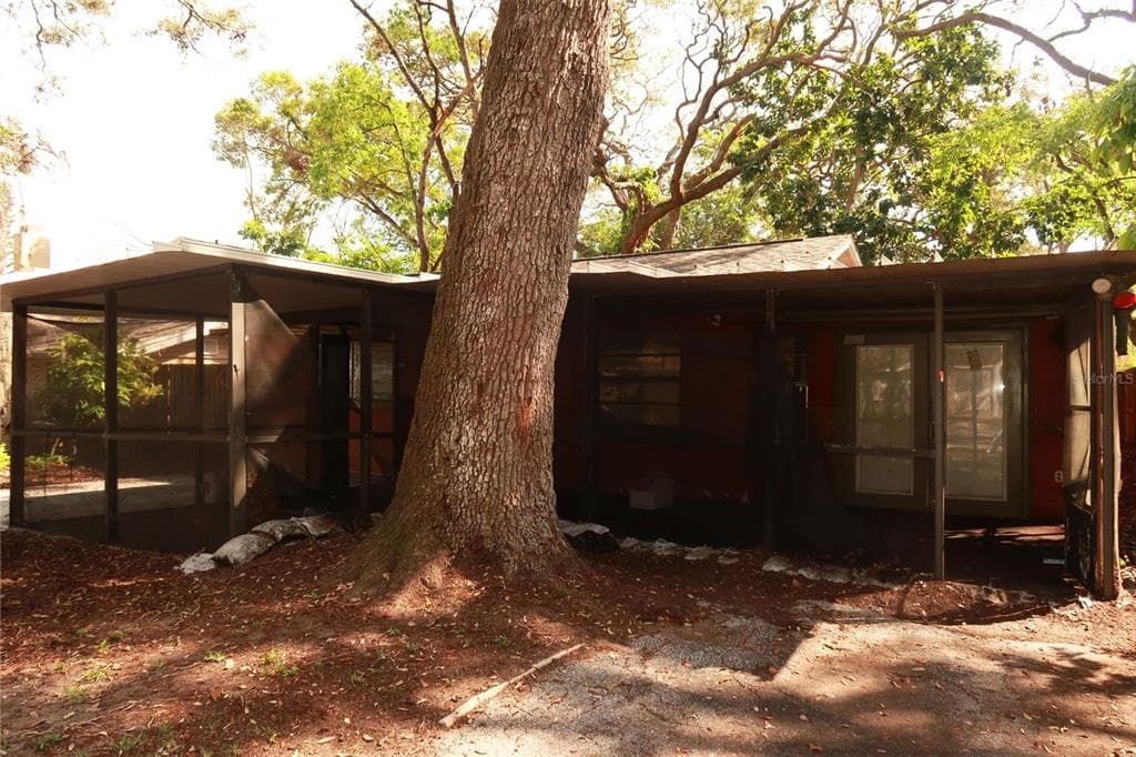 709 1ST AVENUE NE LARGO, FL 33770