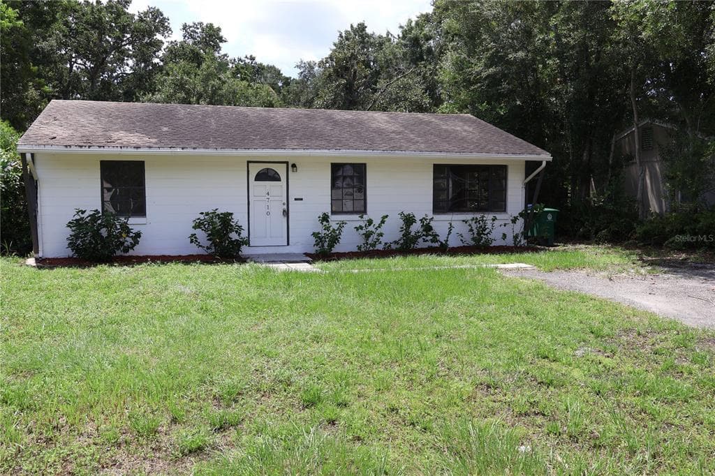 4710 W BAY VISTA AVENUE TAMPA, FL 33611