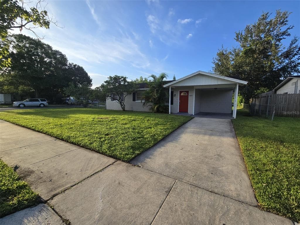 4652 PLEASANT VALLEY COURT ORLANDO, FL 32811