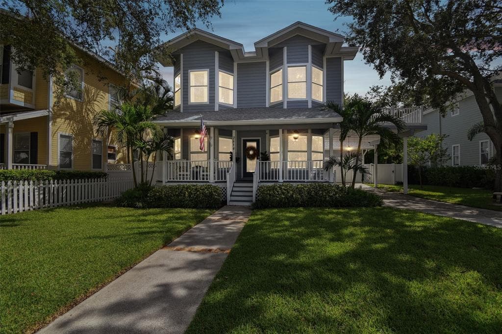 2814 OLD BAYSHORE WAY TAMPA, FL 33611