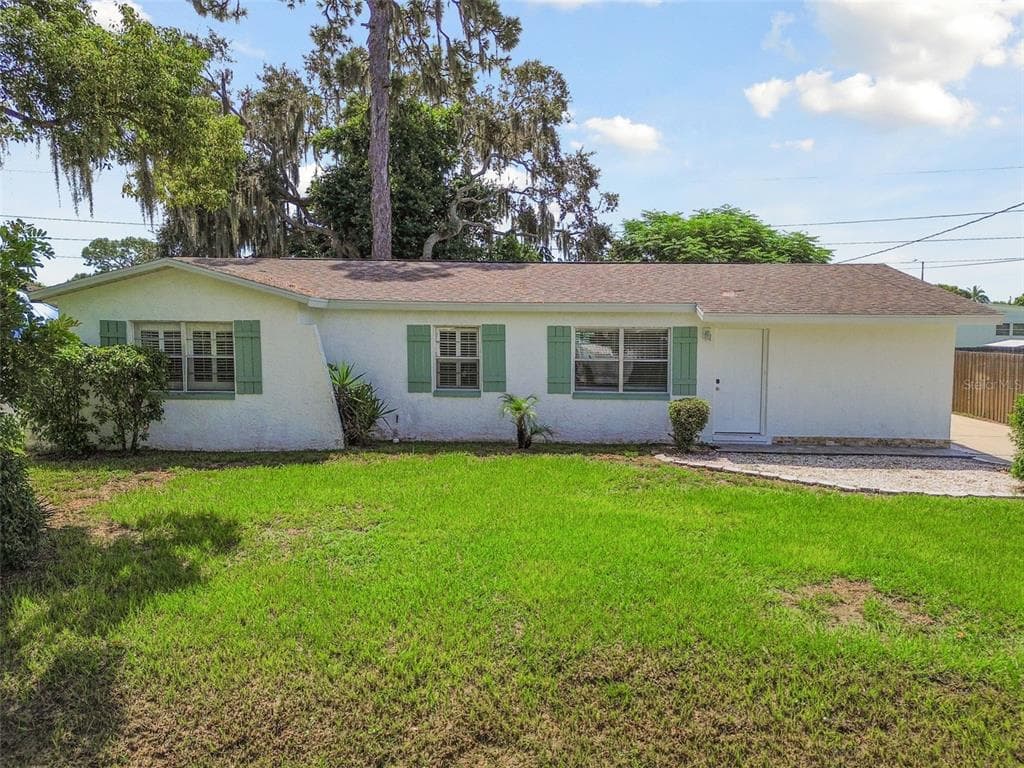 21 LAKE SHORE DRIVE PALM HARBOR, FL 34684