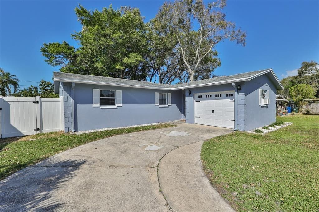 2088 NELLIE STREET LARGO, FL 33774