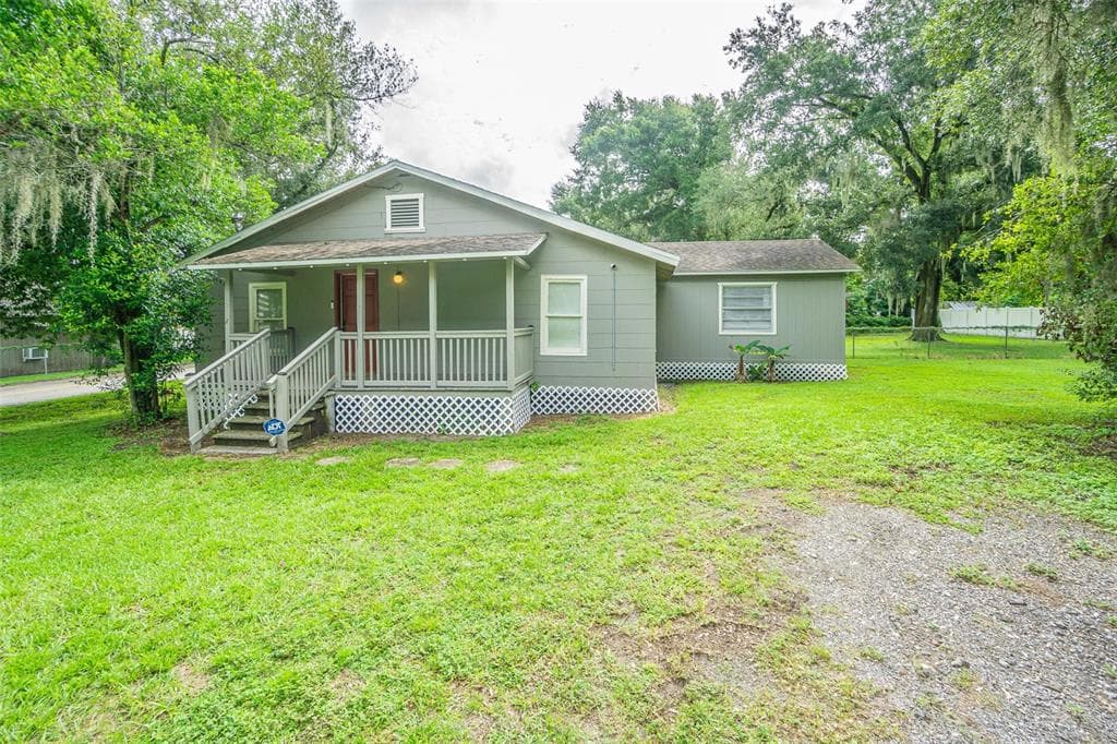 1812 N BARNES STREET PLANT CITY, FL 33563