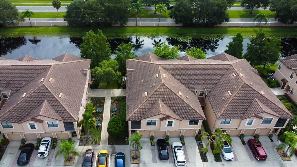 4205 VIA PIEDRA CIRCLE UNIT 8-202 SARASOTA, FL 34233
