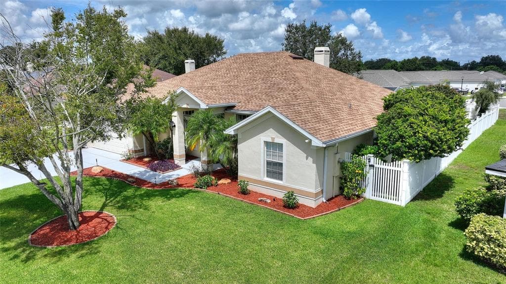 134 AMBER BOULEVARD AUBURNDALE, FL 33823