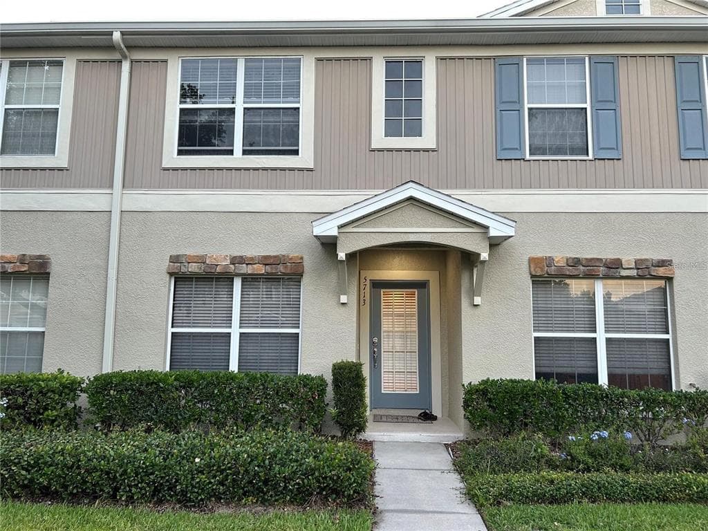 5713 FISHHAWK RIDGE DR LITHIA, FL 33547