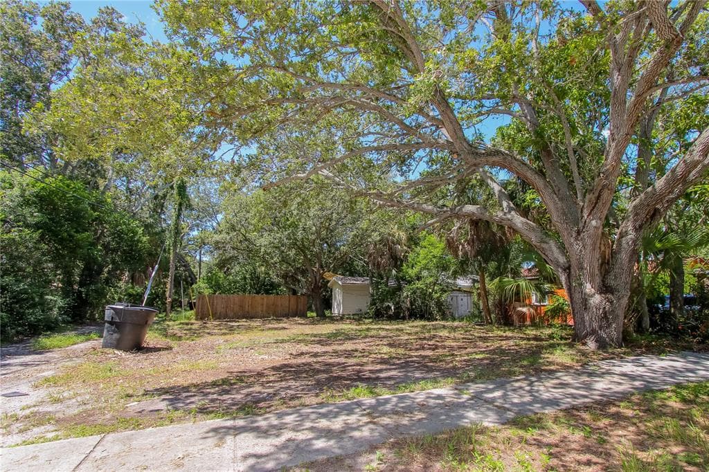 2715 5TH STREET S ST PETERSBURG, FL 33705