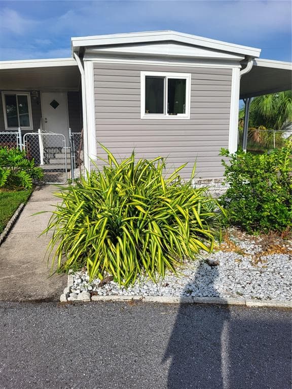 6580 SEMINOLE BOULEVARD UNIT 110 SEMINOLE, FL 33772