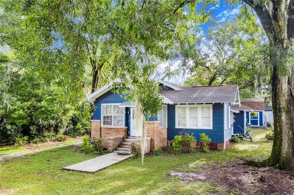714 N KNIGHT STREET PLANT CITY, FL 33563