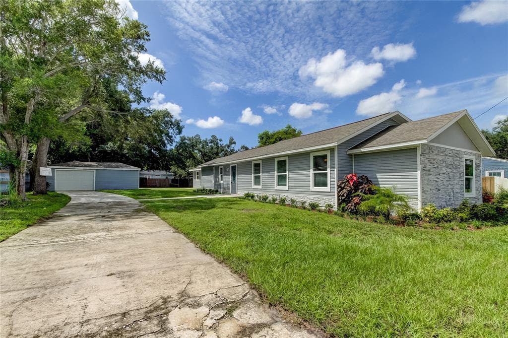 911 8TH AVENUE SW LARGO, FL 33770