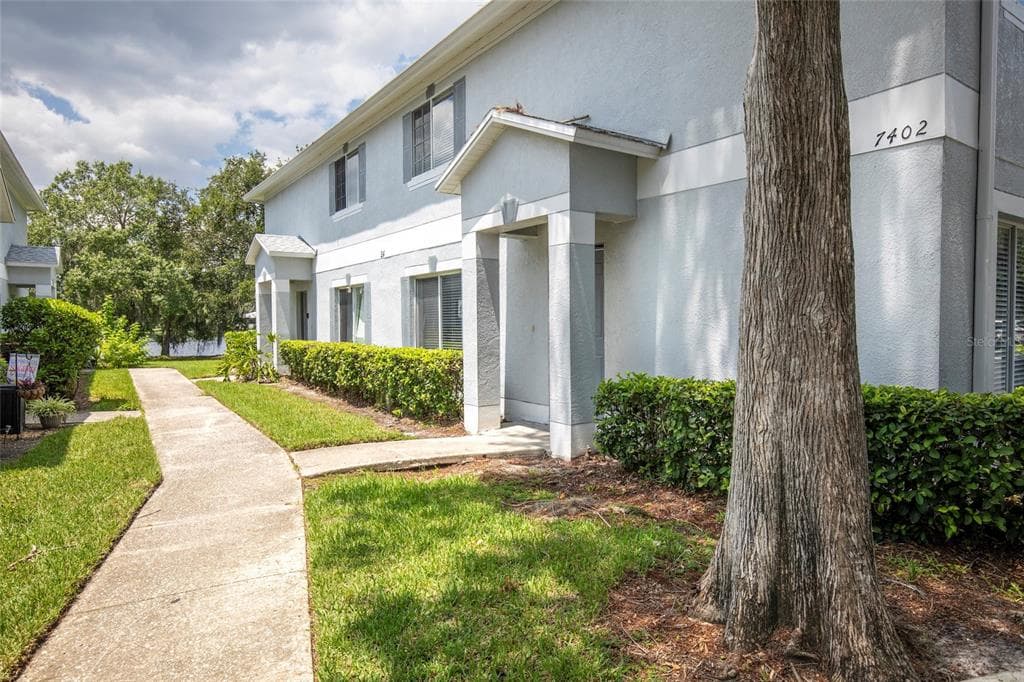 7402 E BANK DRIVE TAMPA, FL 33617