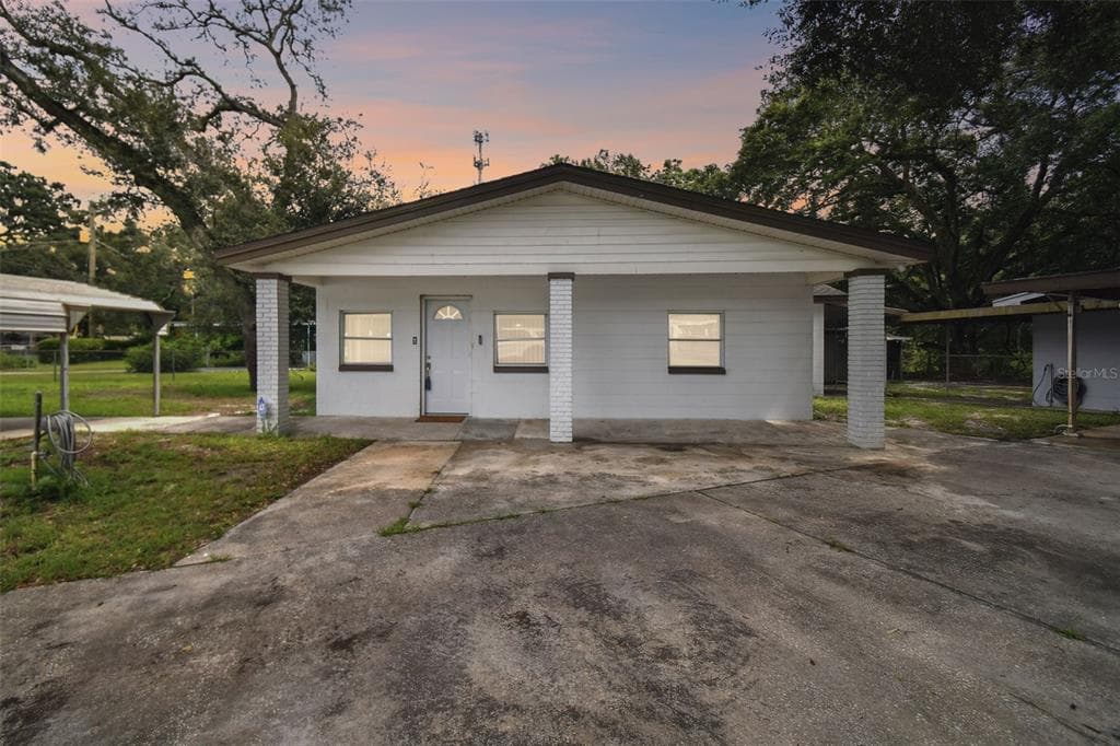 2011 E 148TH AVENUE LUTZ, FL 33549