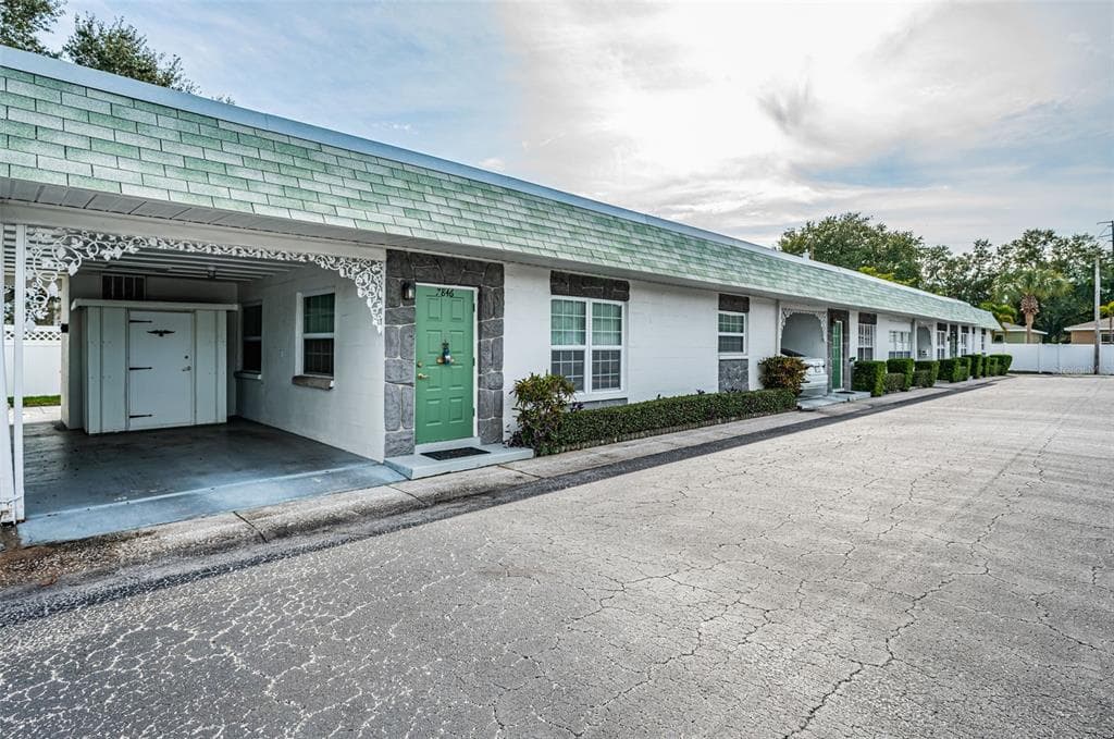 7846 38TH TERRACE N ST PETERSBURG, FL 33709