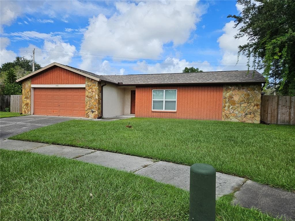 1301 BLOSSOM BROOK COURT BRANDON, FL 33511