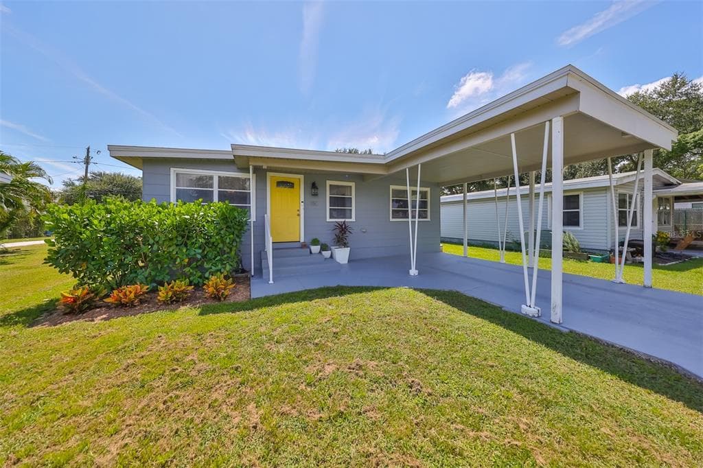 852 43RD AVENUE N ST PETERSBURG, FL 33703