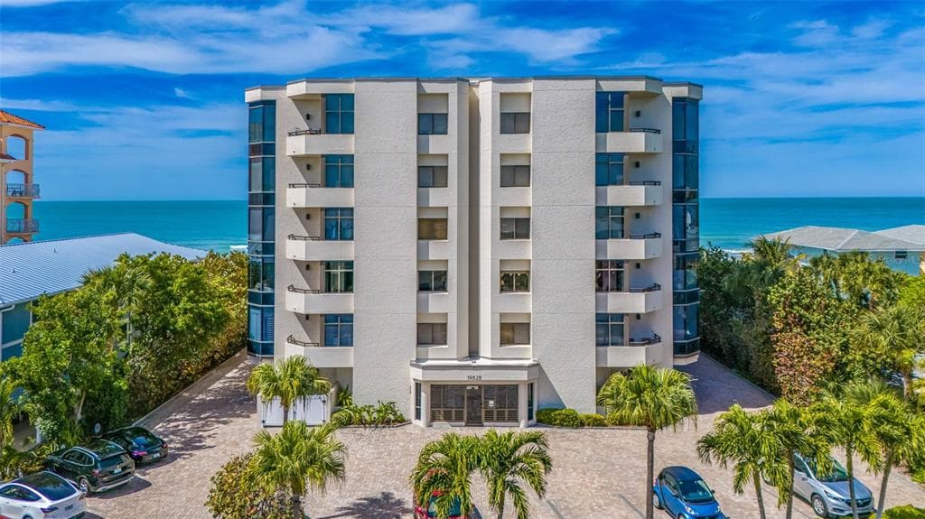 19828 GULF BOULEVARD UNIT 301 INDIAN SHORES, FL 33785