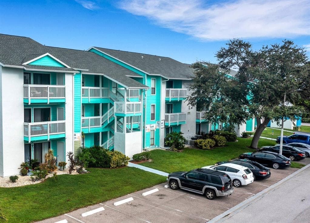 455 ALT 19 S UNIT 201 PALM HARBOR, FL 34683