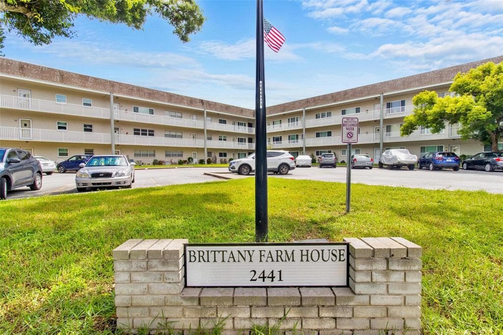2441 PERSIAN DRIVE UNIT 27 CLEARWATER, FL 33763