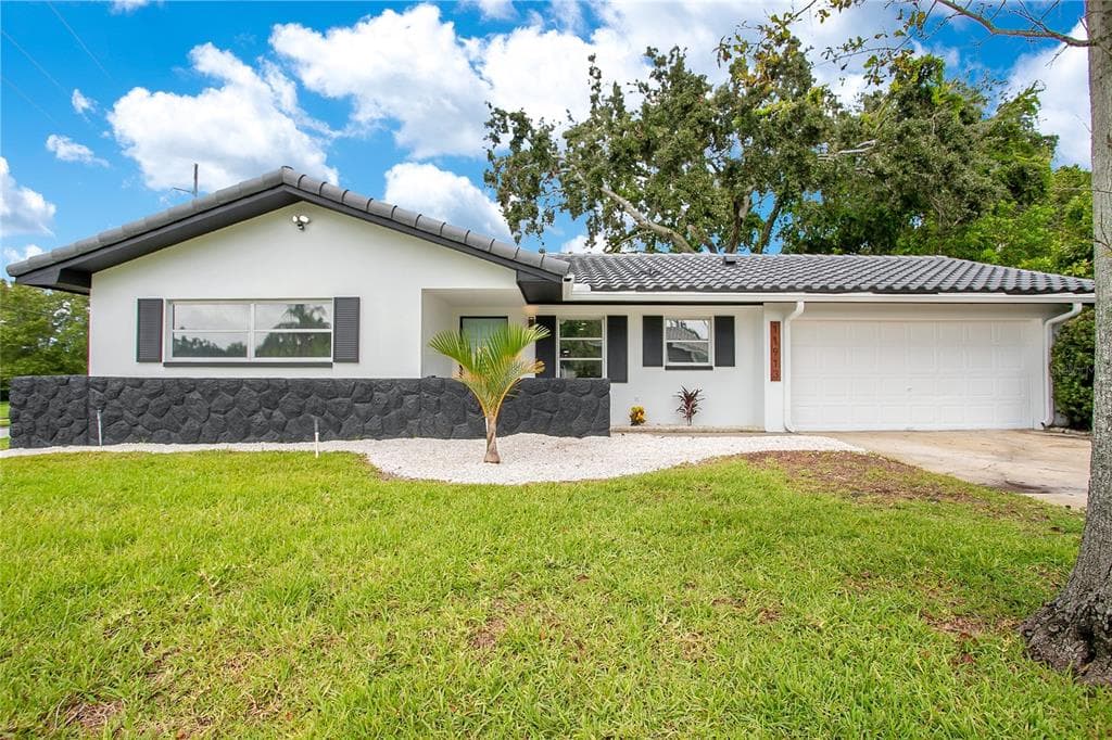 11913 67TH AVENUE SEMINOLE, FL 33772