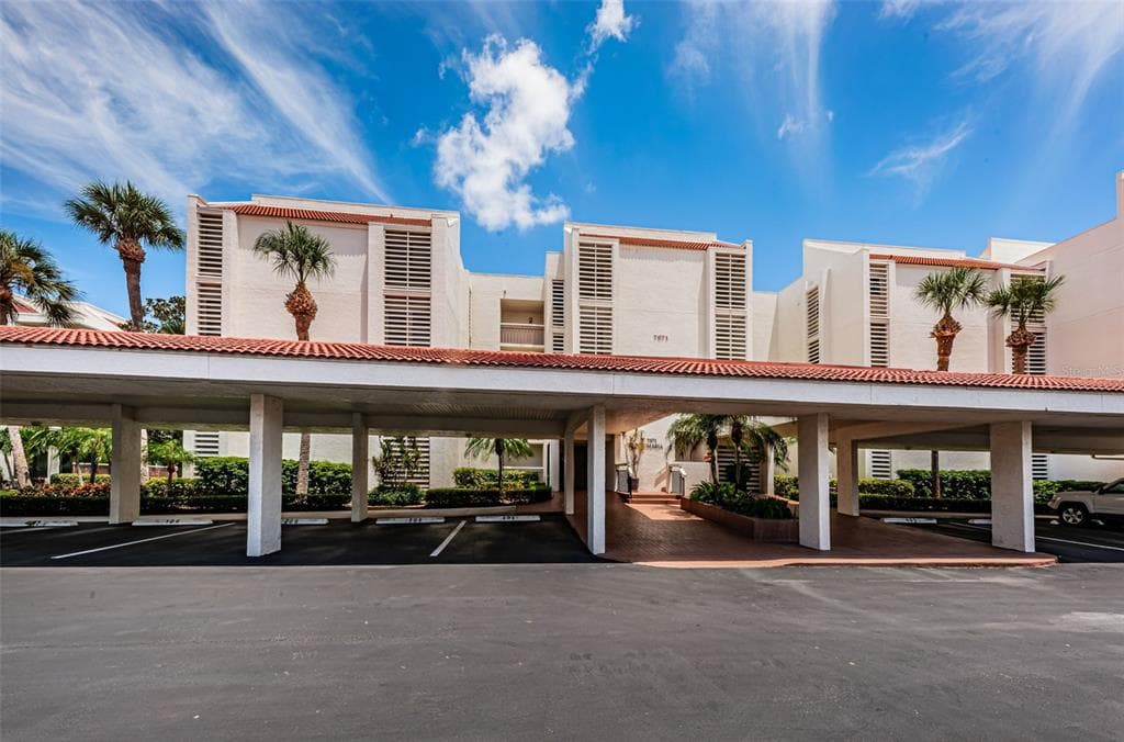 7871 SAILBOAT KEY BOULEVARD S UNIT 307 SOUTH PASADENA, FL 33707