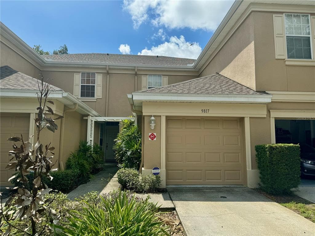 9817 BLUE PALM WAY TAMPA, FL 33610