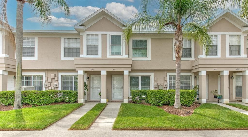 611 KENSINGTON LAKE CIRCLE BRANDON, FL 33511