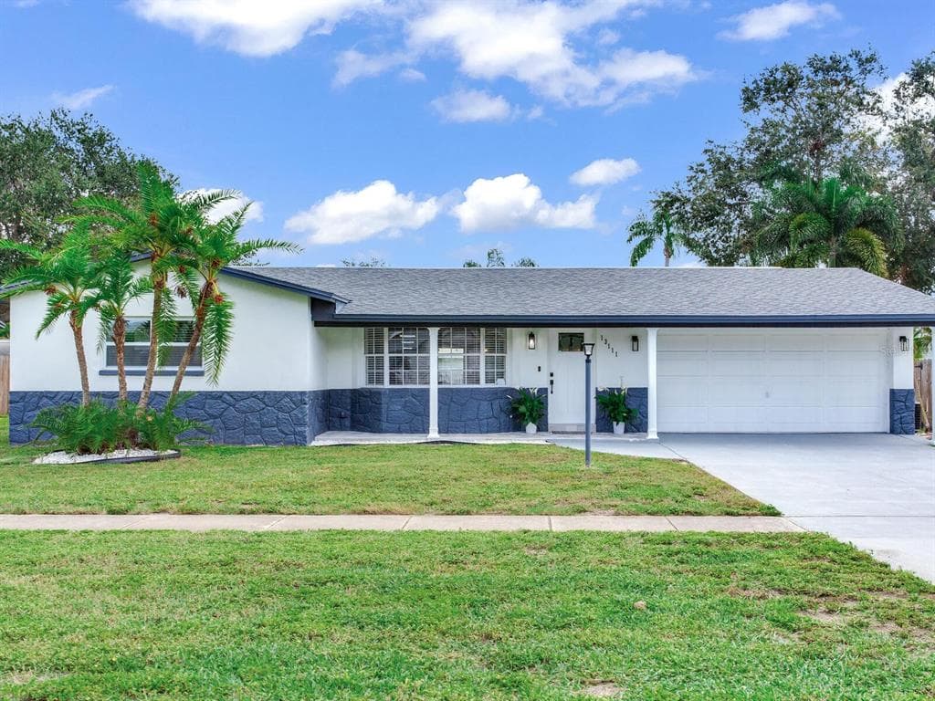 13111 RIDGE ROAD LARGO, FL 33778
