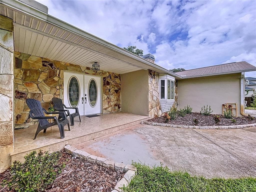 10951 LAKEVIEW DRIVE NEW PORT RICHEY, FL 34654