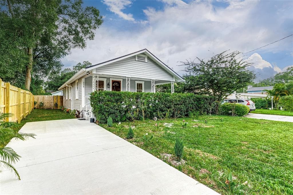224 W JEAN STREET TAMPA, FL 33604
