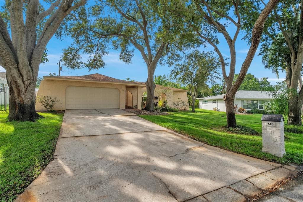 518 PINECREST DRIVE LARGO, FL 33770