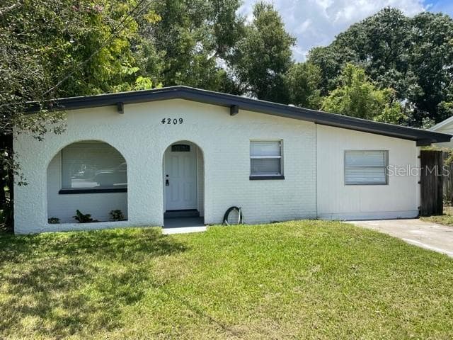 4209 W LAUREL STREET TAMPA, FL 33607