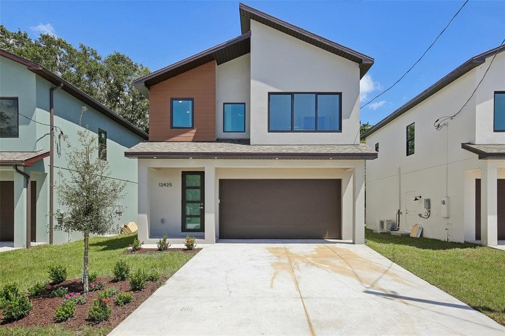 12425 LAND STREET LARGO, FL 33773