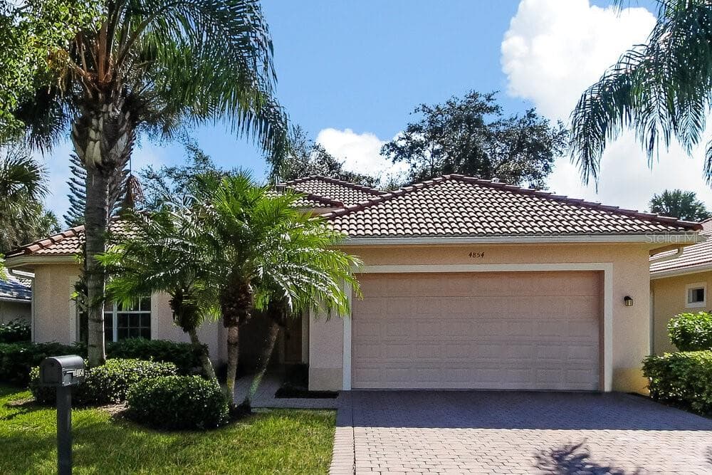 4854 EUROPA DRIVE NAPLES, FL 34105