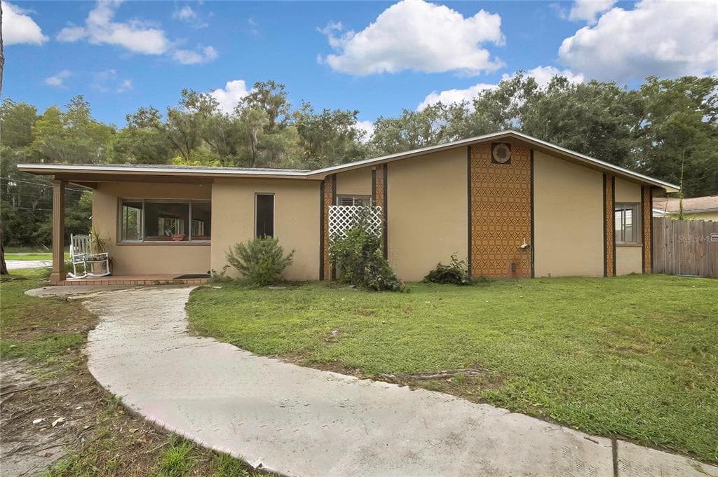 1415 JEAN STREET LUTZ, FL 33548