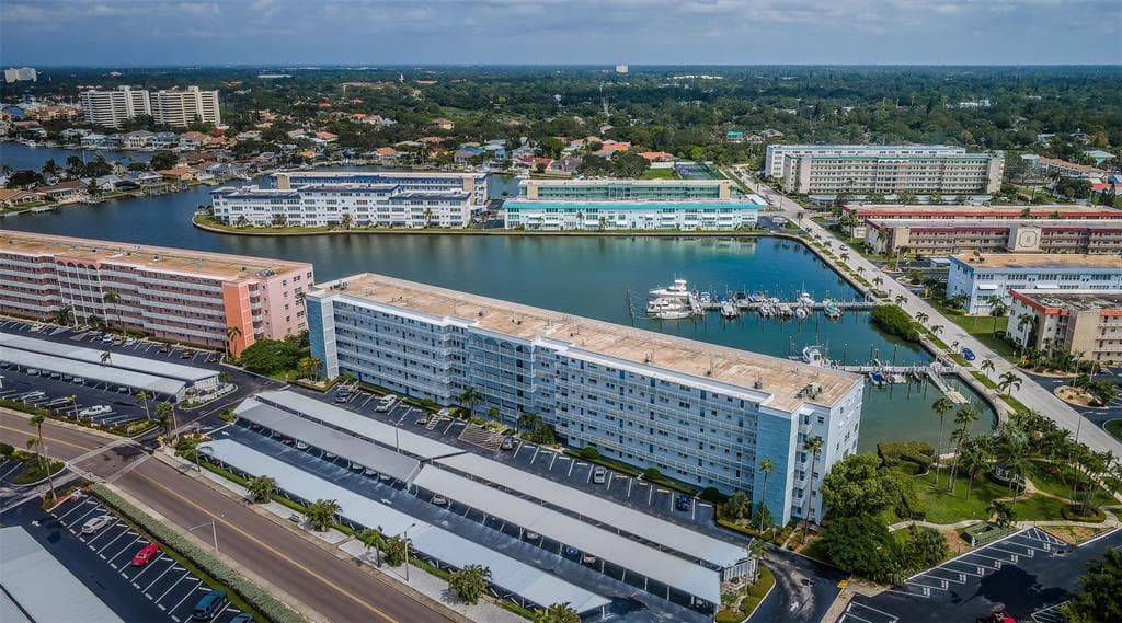 5925 SHORE BOULEVARD S UNIT 511 GULFPORT, FL 33707