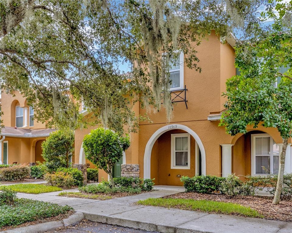 10909 JOHANNA AVENUE RIVERVIEW, FL 33578
