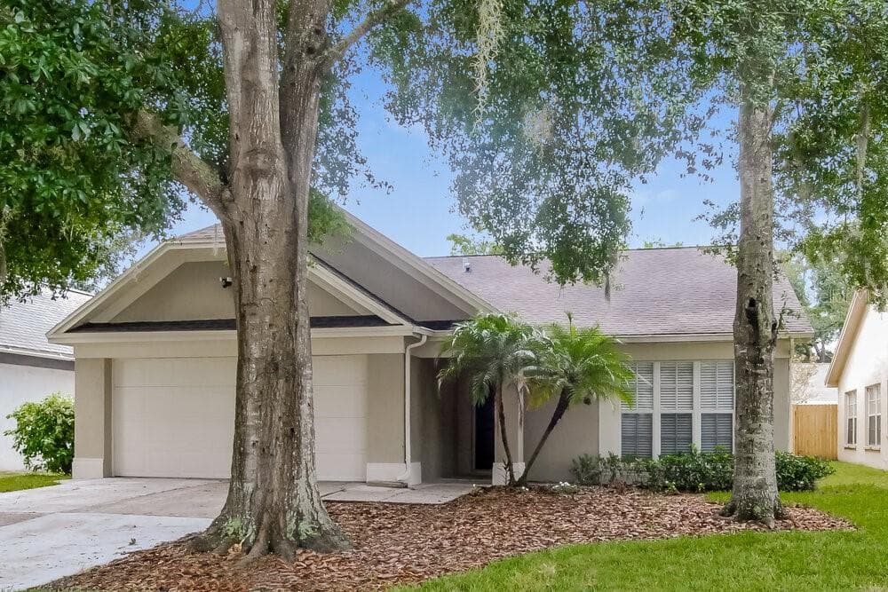 1011 HARDWOOD DRIVE VALRICO, FL 33596
