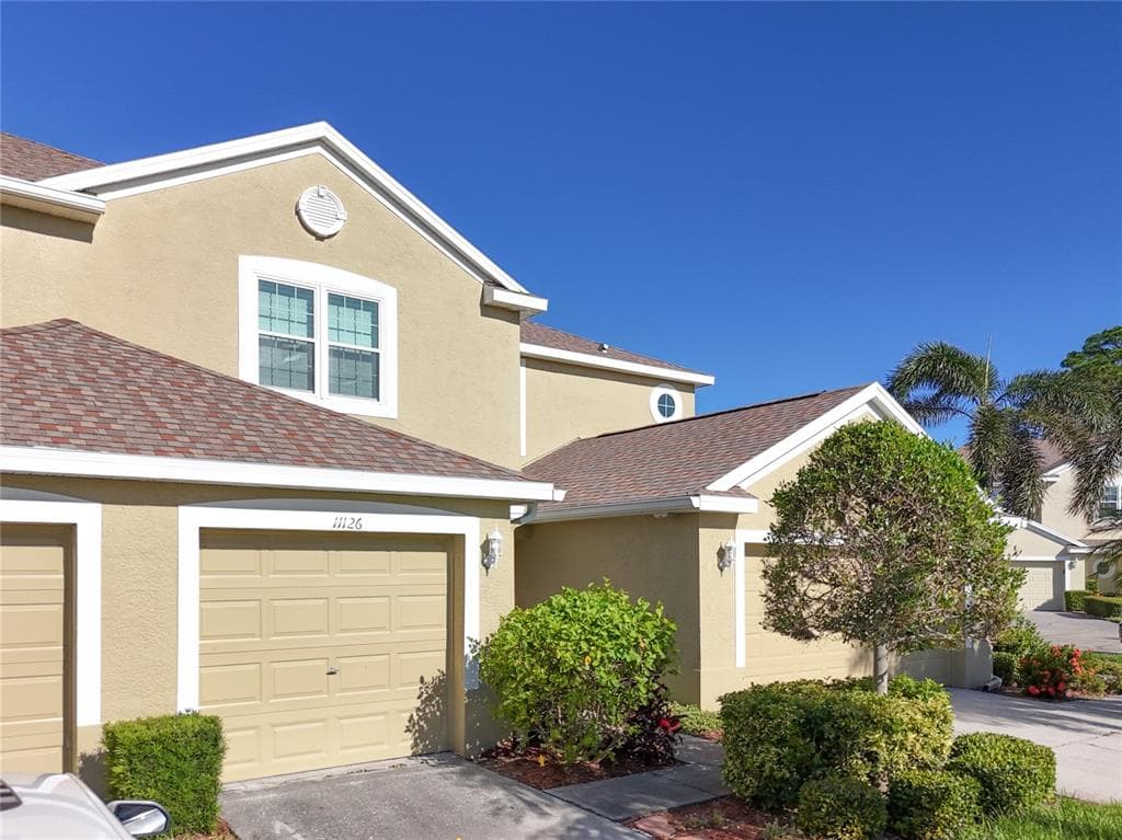 11126 KAPOK GRAND CIRCLE MADEIRA BEACH, FL 33708