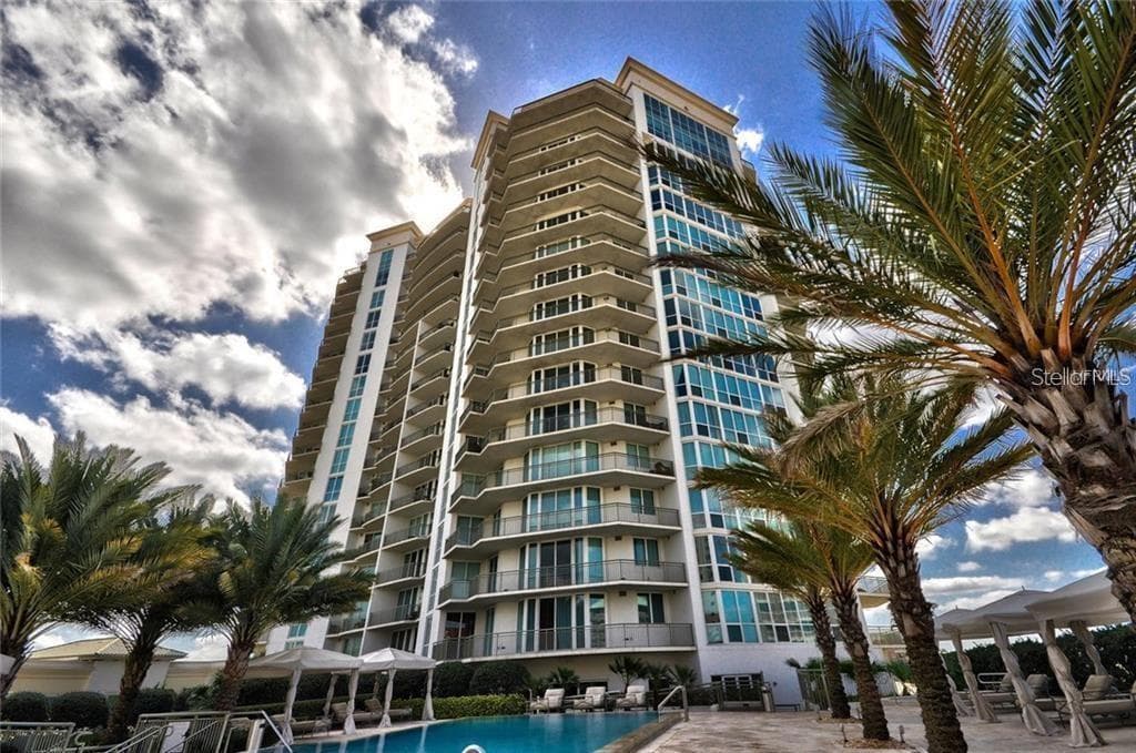 450 KNIGHTS RUN AVENUE UNIT 1107