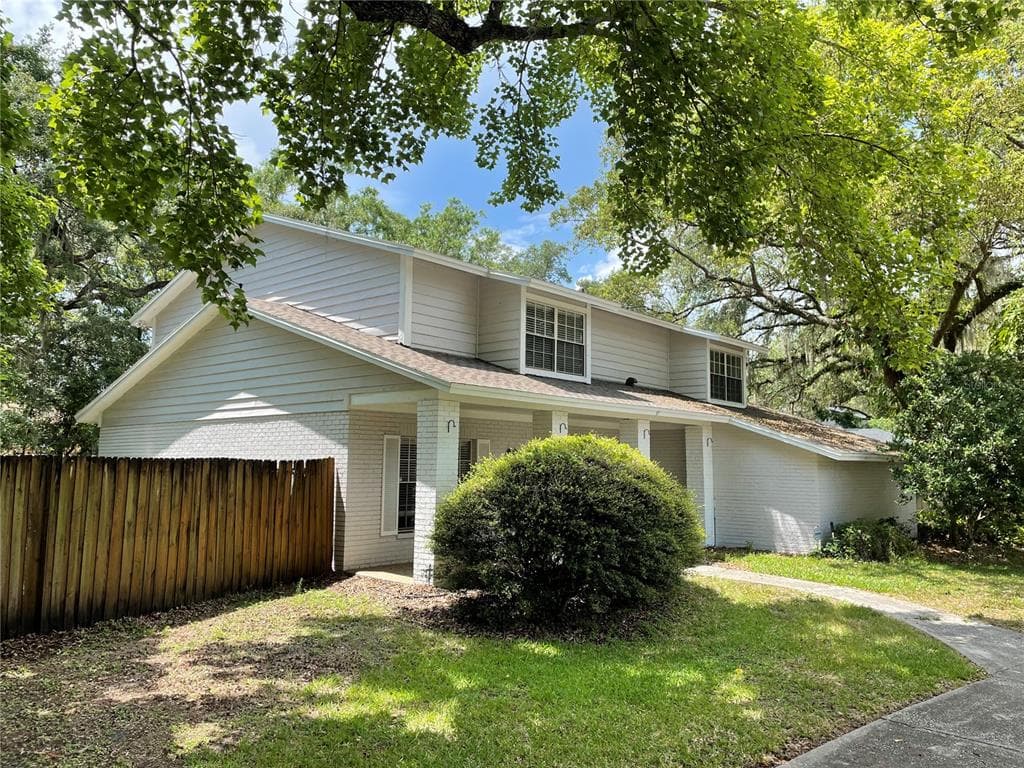 14904 LAKE FOREST DRIVE LUTZ, FL 33559