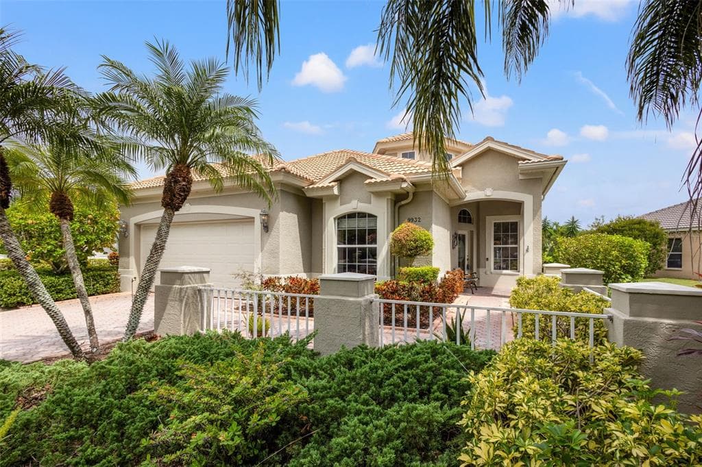9932 SAGO POINT DRIVE SEMINOLE, FL 33777