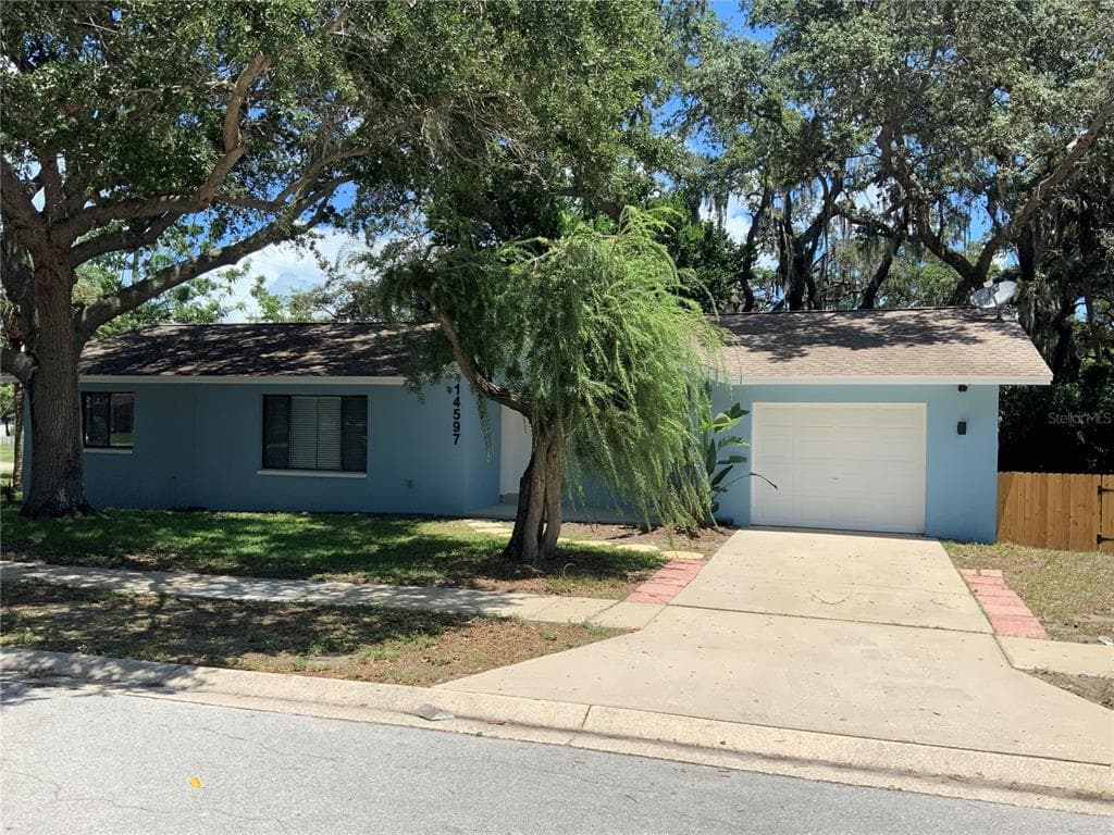 14597 VISTA LANE LARGO, FL 33774