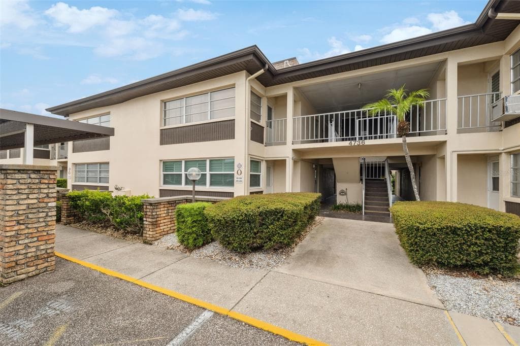 4736 JASPER DRIVE UNIT 203 NEW PORT RICHEY, FL 34652