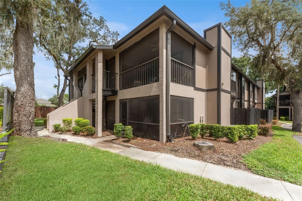 14733 NORWOOD OAKS DRIVE UNIT 204 TAMPA, FL 33613