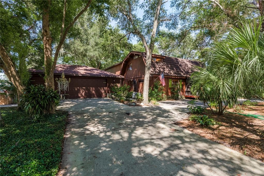 1539 MICHIGAN AVENUE PALM HARBOR, FL 34683