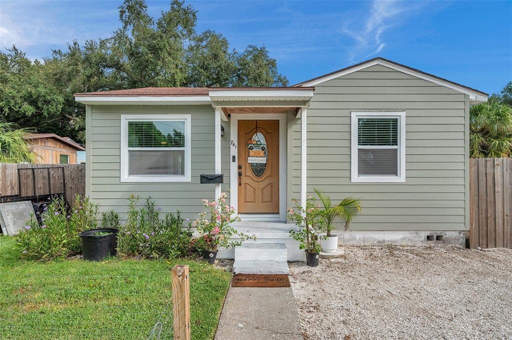 741 58TH AVENUE NE ST PETERSBURG, FL 33703