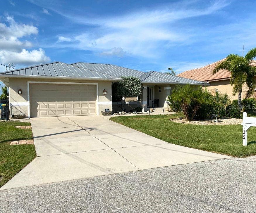 132 PECKHAM STREET SE PORT CHARLOTTE, FL 33952
