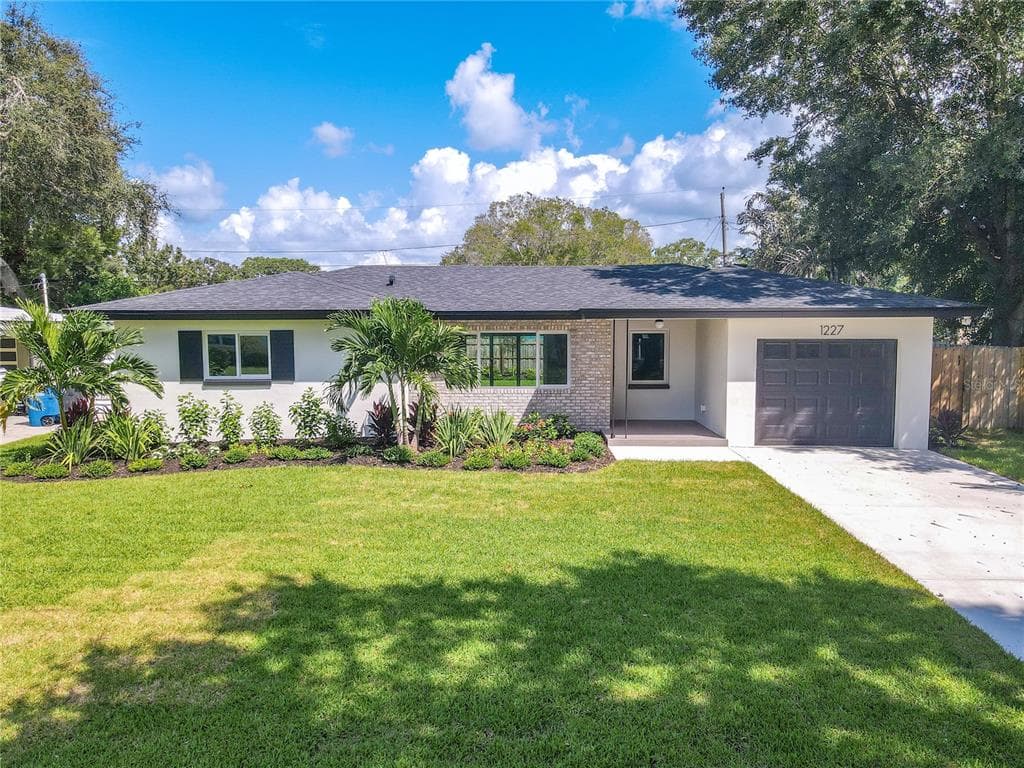 1227 ARDEN AVENUE CLEARWATER, FL 33755