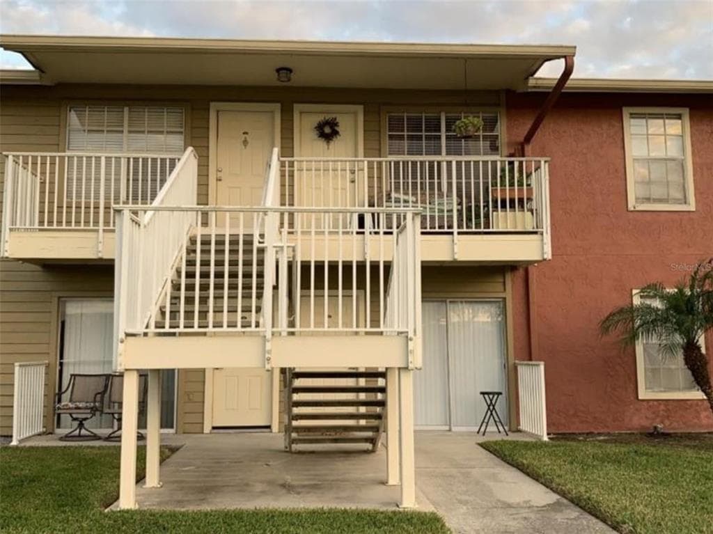 308 LAKE PARSONS GREEN UNIT 207 BRANDON, FL 33511