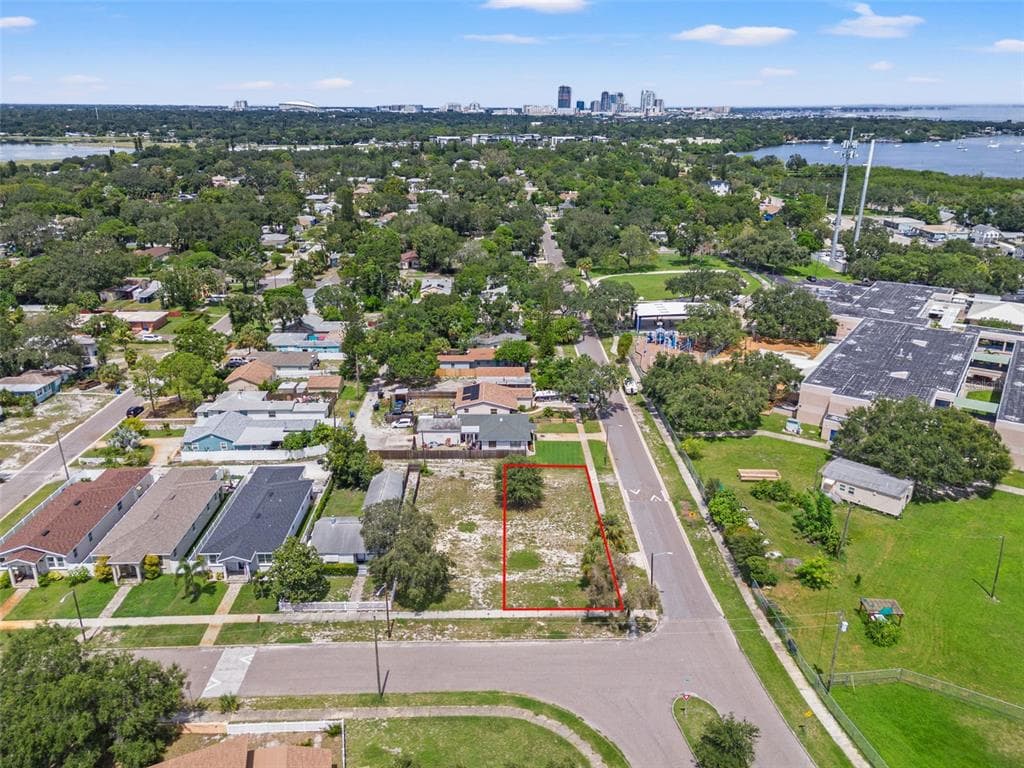 701 42ND AVENUE S ST PETERSBURG, FL 33705